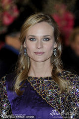 高清：《未知》首映一枝独秀 黛安-克鲁格复古美艳