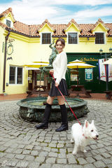 组图：韩国演员金有美秋装写真 清新时尚洋气十足