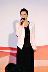 组图：谭晶助阵公益广告大赛 呼吁关注留守儿童