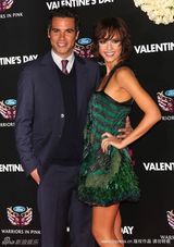 幻灯：《情人节》首映众星云集 海瑟薇阿尔芭斗艳