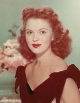 组图：秀兰邓波儿童星期可爱萌照似洋娃娃