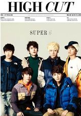 组图：SuperJunior冬装写真 打游戏纸牌玩心大发