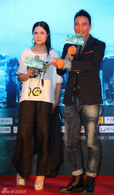 组图：《冲锋战警》海报揭幕 任达华跳楼戏危险