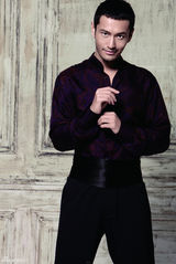 组图：黄晓明不断突破 登国际时尚女刊封面