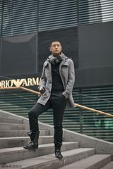 组图：任重街拍写真演绎冬日故事