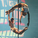 组图：蔡依林练成高难度钢管舞 网友唤冲击奥运