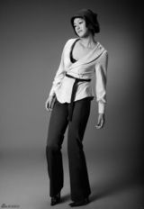 高清图：于娜全新黑白写真曝光  尽显时尚华丽风范