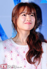 组图：韩星朴宝英为动画片配音 甜美宣传显娇羞