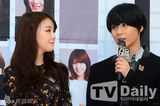 组图：祐荣娜恩泰民等亮相SBS歌谣大典记者会