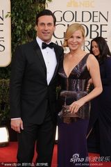 组图：金球奖红毯男星潇洒比帅 简单展魅力