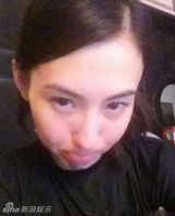 组图：张柏芝“嘟嘴卖萌”生活自拍照曝光