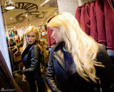 组图：帕丽斯-希尔顿上海购物频频换装