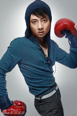 组图：廖伟拍另类拳击写真 继续幽默路线显温柔