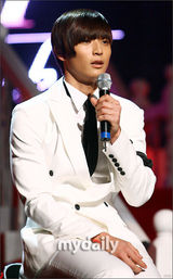 组图：韩国音乐组合2AM新专辑Showcase