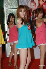 组图：吉泽明步苍井空等香港热舞 下一站台湾巡演