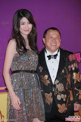 陈可辛吴君如祝寿曾志伟 陈慧琳亮片裙耀眼(图)