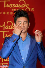 组图：吴奇隆将以帝王造型入驻蜡像馆 量身仍卖萌
