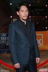 组图：张震郑雨盛执导电影 王家卫捧场