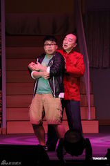 组图：《虾仔爹地》首演落幕 刘德华友情客串