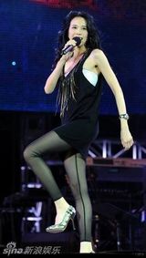 幻灯：中歌榜音乐节第四天 孙楠莫文蔚领万人合唱