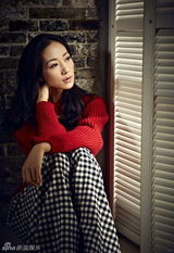 组图：韩雪冬季时尚街拍展职场熟女范儿