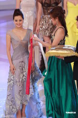 组图：2012港姐竞选现场 张名雅获国际亲善小姐