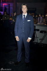 高清：《哈7(下)》首映盛况空前 主创齐聚泪洒红毯