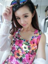 组图：女子酷似杨幂  网友直呼傻傻分不清