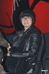 高清图：郑伊健个唱感谢蒙嘉慧 四度返场唱到哭