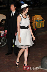 组图：少女时代Tiffany朴诗妍等出席名品派对活动