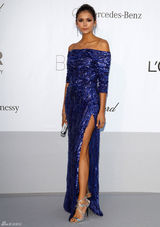 组图：妮娜-杜波夫蓝裙亮相身材窈窕