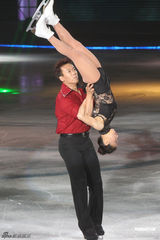 组图：杰西卡-帕克台北时尚代言 范晓萱等助阵