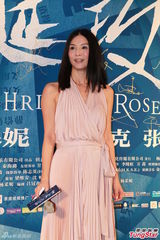 组图：杨采妮《圣诞玫瑰》首映 郭富城耍宝