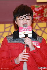 组图：阿娇情人节与男友一起过 未准备惊喜