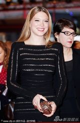 组图：影展主席现身《姐姐》首映 蕾雅长裙美艳