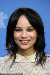 高清组图：《仰天长啸》发布 重磅女星丝迪贝撑场