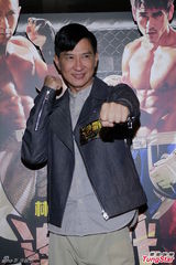 组图：《激战》计划拍续集 张家辉笑看追生报道