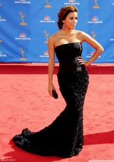 高清组图：伊娃-朗格利亚黑色礼服亮相高贵性感