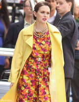 高清图：《绯闻女孩》片场照 莉顿-梅斯特靓丽