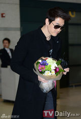 组图：刘智泰获多维尔电影节评委大奖赞誉归国