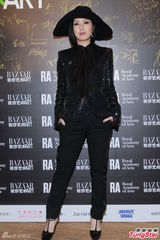 组图：刘嘉玲获老公夸赞 不信赵薇陈坤不和