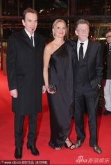 组图：《简-曼斯菲尔德的车》首映 主创齐亮相