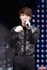 组图：金在中巡演台湾收官 宽肩窄腰细长腿