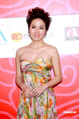 幻灯图：贡米签约黎明旗下 舒淇红装现身与旧爱同台