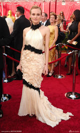 高清组图：奥斯卡红毯 戴安-克鲁格亮相气质迷人