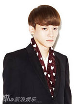 组图：韩团EXO全员正装写真 展英姿帅男魅力