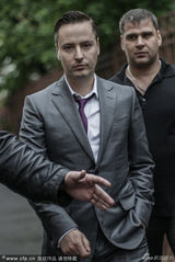 组图：维塔斯现身检察院面容憔悴 可判10年监禁