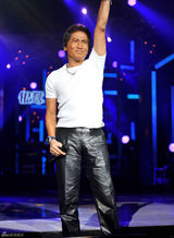 组图：齐秦亮相《歌声传奇》追忆往事泪洒现场