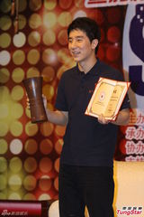 组图：房祖名任无偿献血大使 年底发新专辑