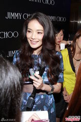 组图：舒淇性感露腰装露下半球胸线